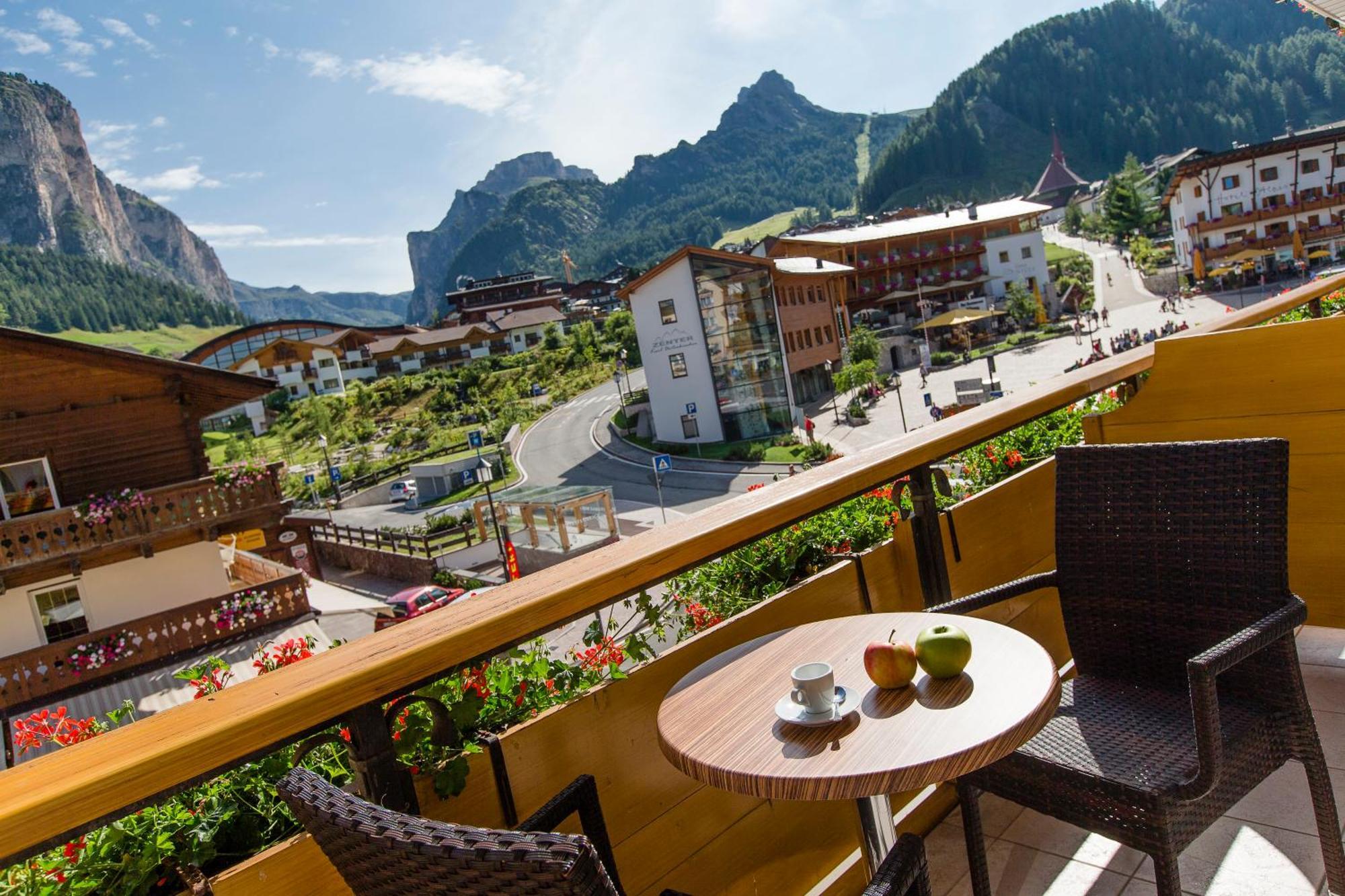 Hotel Oswald Sëlva di Val Gardena Eksteriør billede