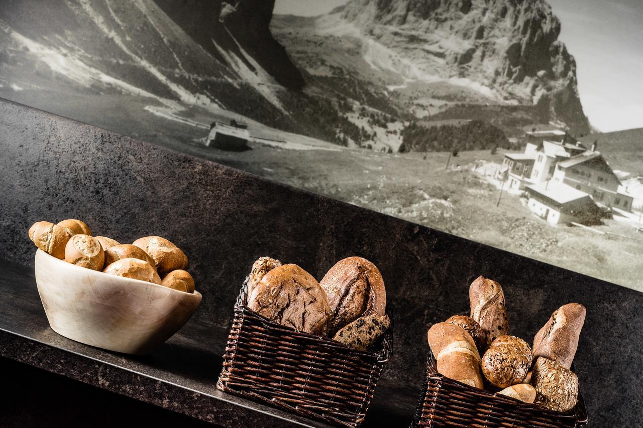 Hotel Oswald Sëlva di Val Gardena Eksteriør billede
